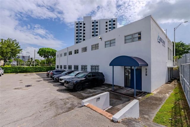 4 of 18 - 529 W Flagler Street, Miami, FL