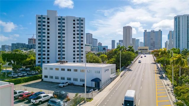 5 of 18 - 529 W Flagler Street, Miami, FL