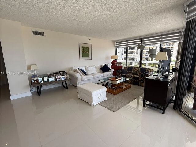 2 of 16 - 20185 E Country Club Drive #510, Aventura, FL
