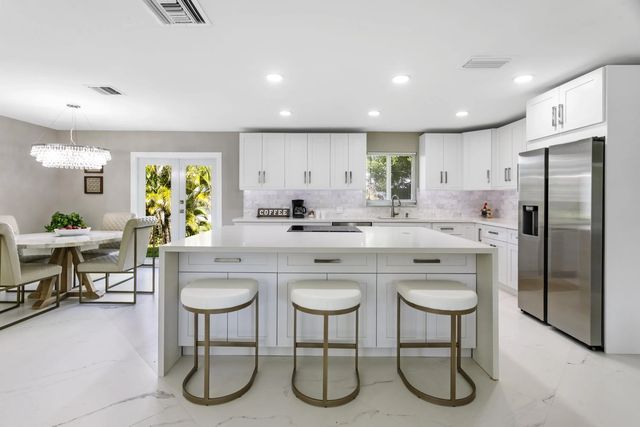 5 of 33 - 5200 Club Road, Haverhill, FL