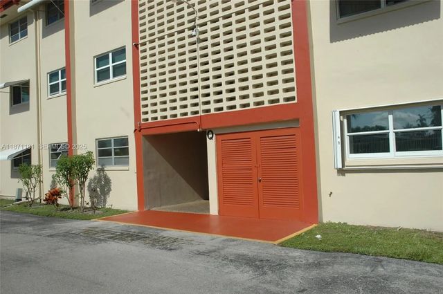 2 of 21 - 5300 Washington Street #q307, Hollywood, FL