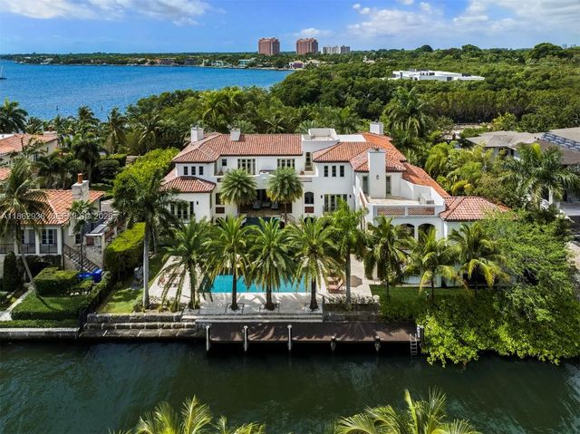 3305 S Moorings Way, Miami