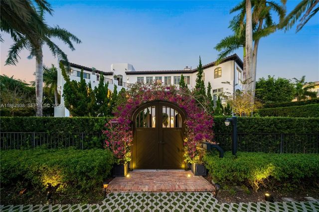 2 of 27 - 3305 S Moorings Way, Miami, FL