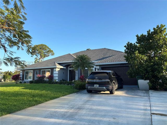 2267 Sw Haycraft Circle, Port St. Lucie