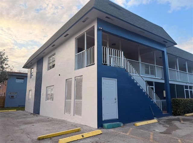 2 of 10 - 2905 Pierce Street #17, Hollywood, FL