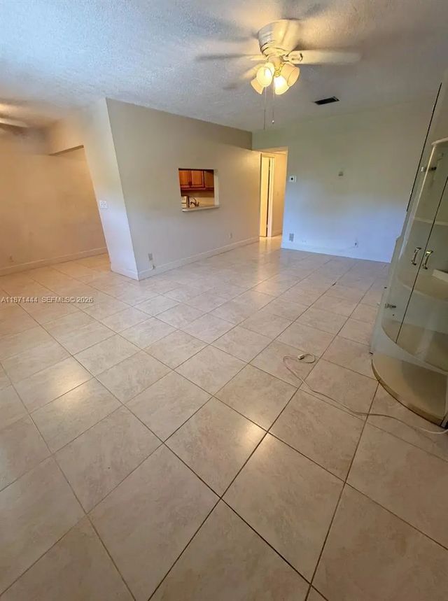 3 of 10 - 2905 Pierce Street #17, Hollywood, FL