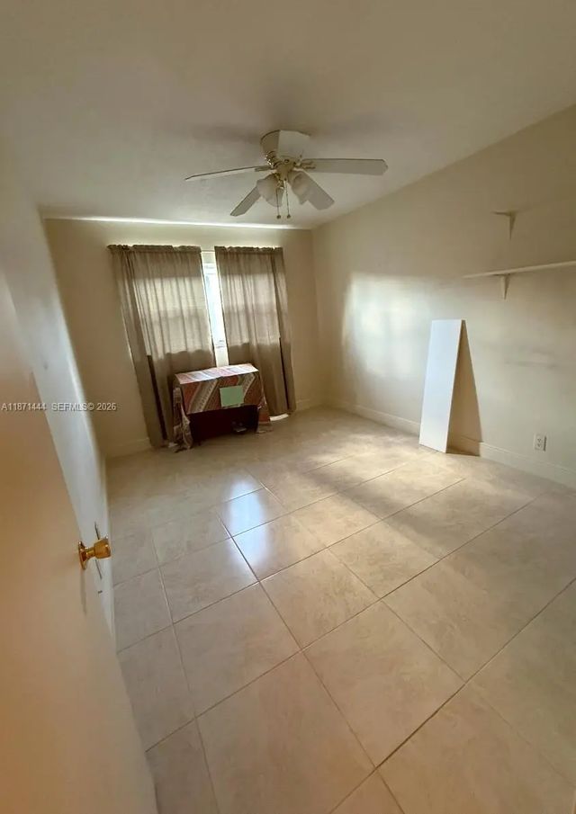 5 of 10 - 2905 Pierce Street #17, Hollywood, FL