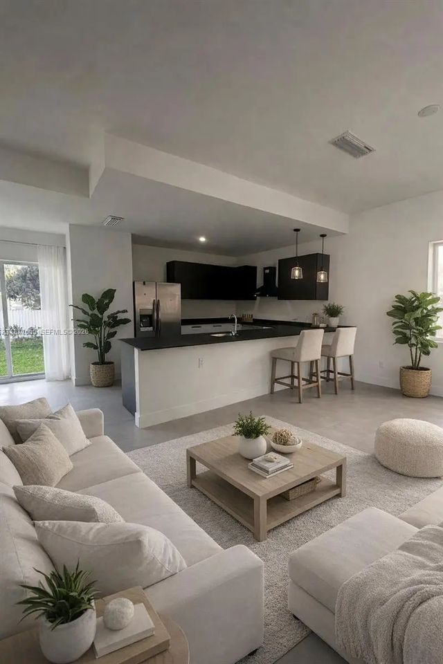 2 of 11 - 538 Nw 17th Avenue, Fort Lauderdale, FL