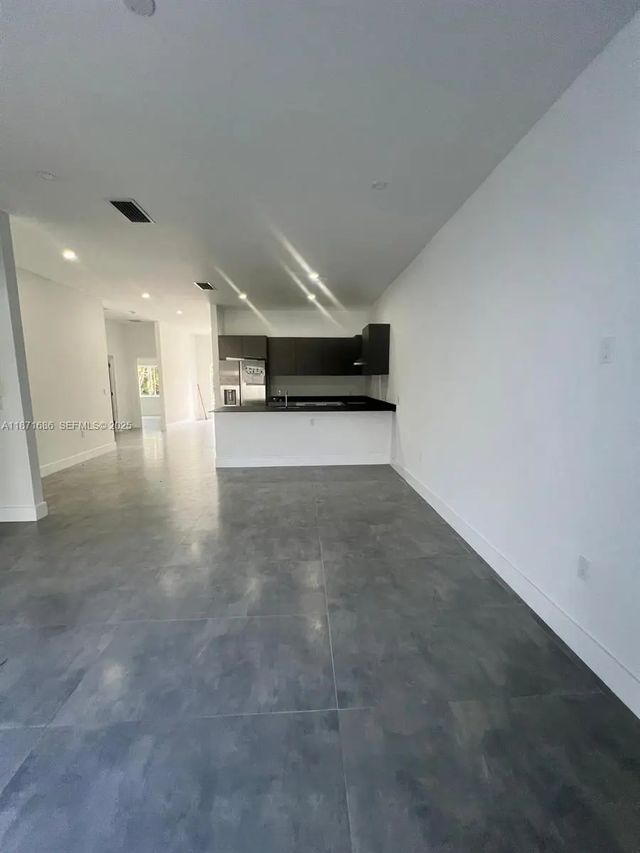 2 of 28 - 2421 Nw 23rd Lane, Fort Lauderdale, FL