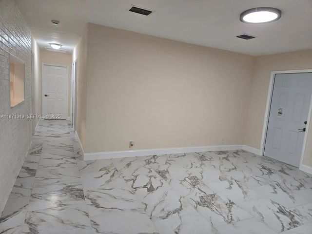 4 of 10 - 6751 Meade Street, Hollywood, FL