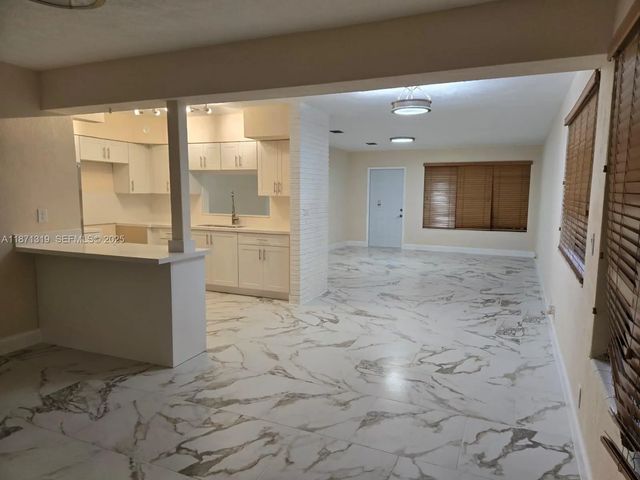 5 of 10 - 6751 Meade Street, Hollywood, FL