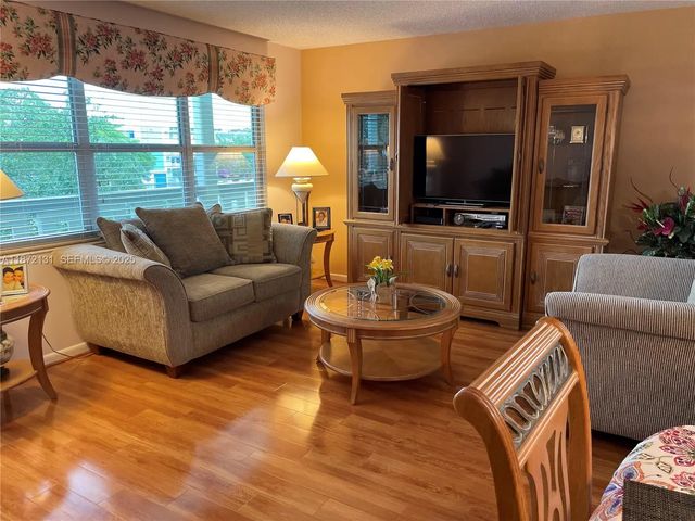 3033 Berkshire B #3033, Deerfield Beach