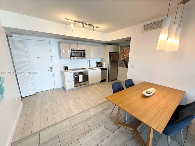 4 of 24 - 2602 E Hallandale Beach Boulevard #r2510, Hallandale Beach, FL