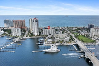 Photo of Listing #R11120978