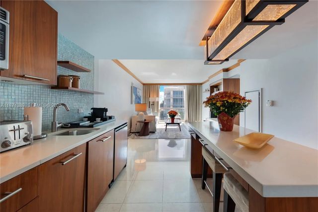 3 of 45 - 6801 Collins Avenue #418 (deed 407), Miami Beach, FL