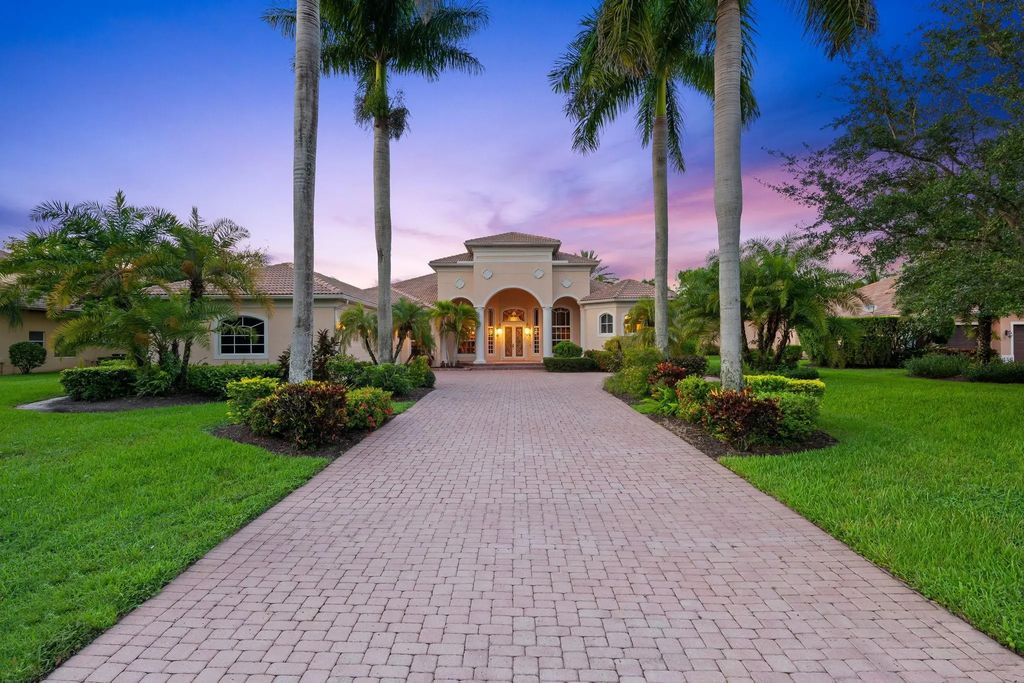 12825 Stonebrook Drive, Davie