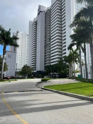 Photo of Listing #F10524282