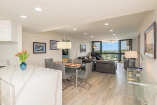 Photo of Listing #R11121374