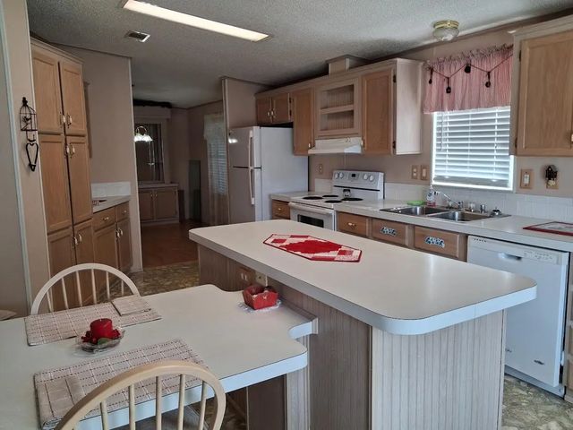 4 of 40 - 1555 Sw 35 Circle, Okeechobee, FL