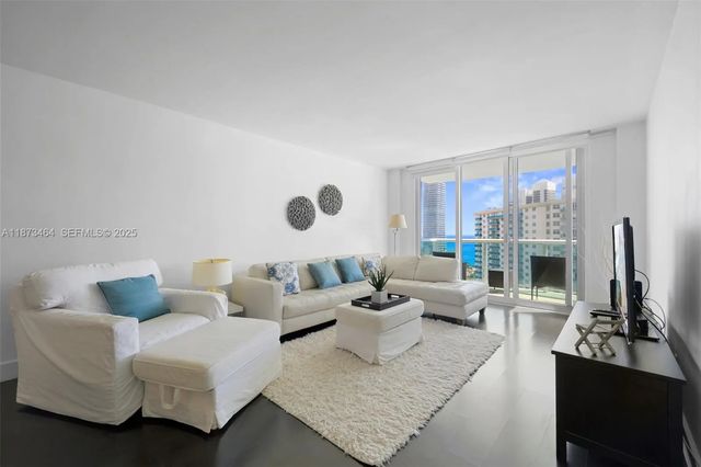3 of 12 - 19380 Collins Avenue #1414, Sunny Isles Beach, FL