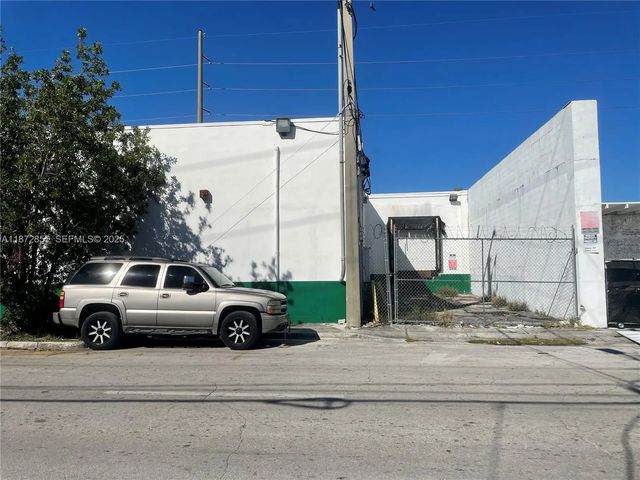 3 of 15 - 1395 Nw 22nd Street, Miami, FL