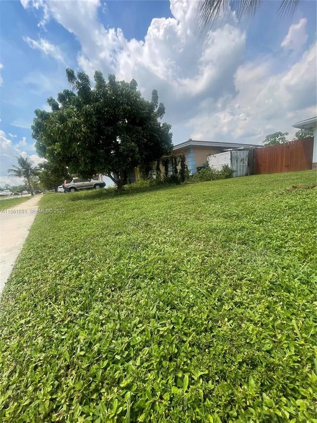 5 of 48 - 8203 Nw 73rd Terrace, Tamarac, FL
