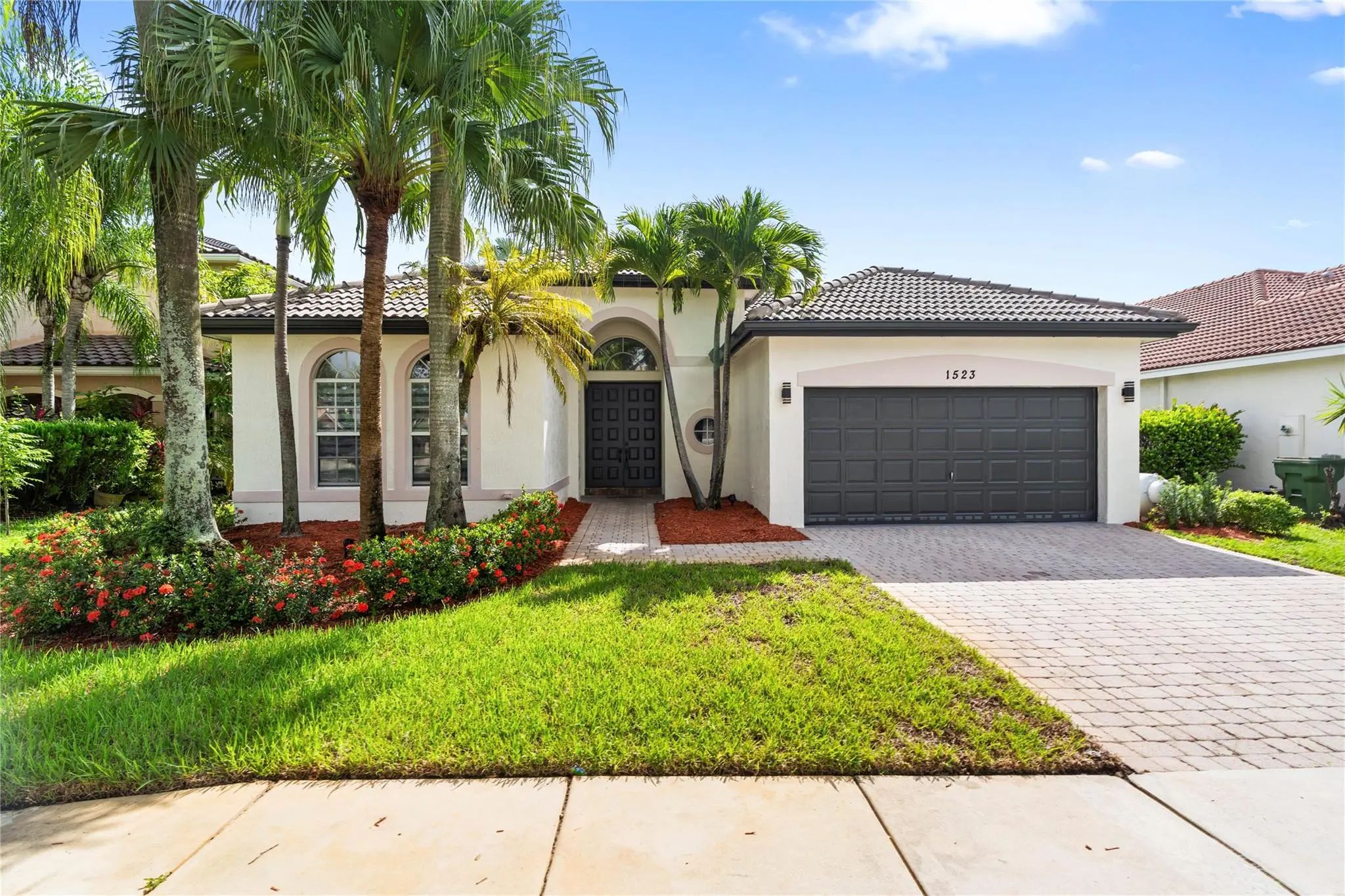 1523 Sw 161st Avenue, Pembroke Pines