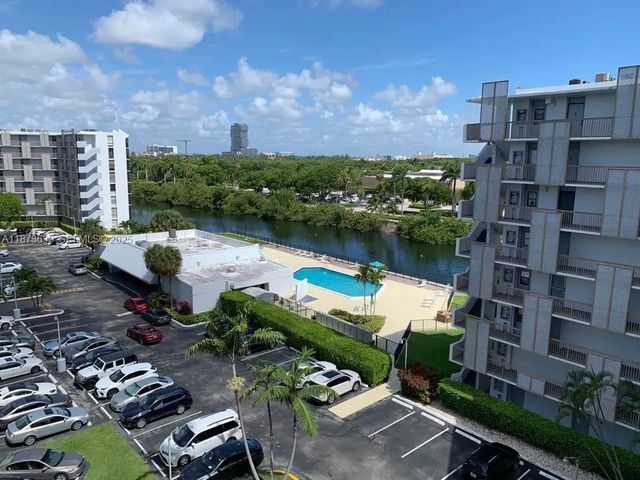 2 of 37 - 3475 N Country Club Drive #116, Aventura, FL