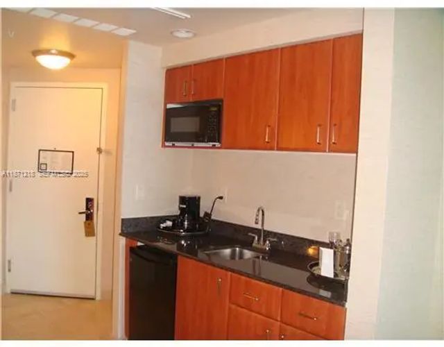 5 of 8 - 18001 Collins Avenue #1801, Sunny Isles Beach, FL