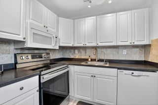 Photo of Listing #R11121895