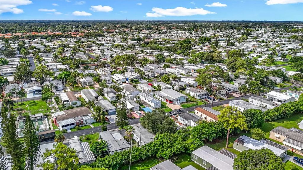 4165 S 88th Court S, Boynton Beach