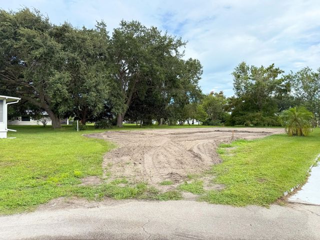 5 of 11 - 31 Florida Way, Port St. Lucie, FL