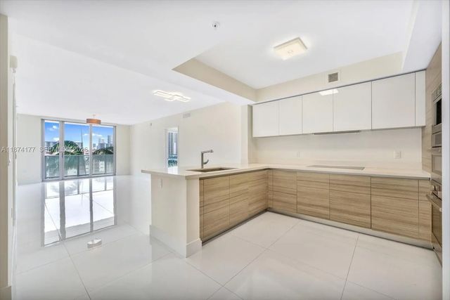 4 of 25 - 300 Sunny Isles Boulevard #4-803, Sunny Isles Beach, FL