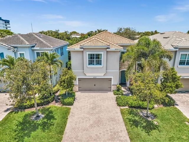 4353 Large Leaf Lane, Hollywood
