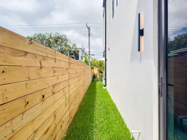 2 of 26 - 1321 Ne 14th Avenue #1321, Fort Lauderdale, FL