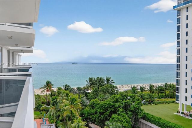 2 of 19 - 2401 Collins Avenue #1005, Miami Beach, FL