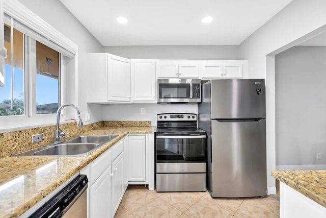 5 of 34 - 5300 Washington Street #d308, Hollywood, FL