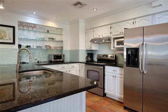 3 of 40 - 902 Holoma Drive, Vero Beach, FL