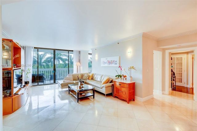 2 of 23 - 2000 Island Boulevard #408, Aventura, FL