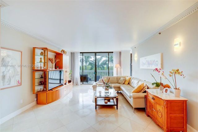 5 of 23 - 2000 Island Boulevard #408, Aventura, FL