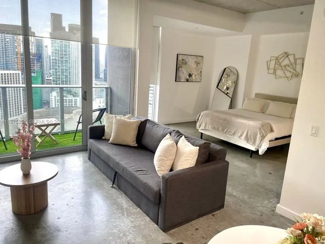 2 of 24 - 151 Se 1st Street #2807, Miami, FL