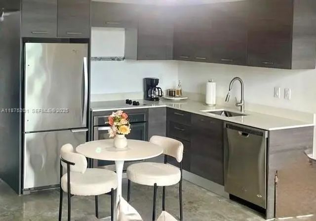 3 of 24 - 151 Se 1st Street #2807, Miami, FL