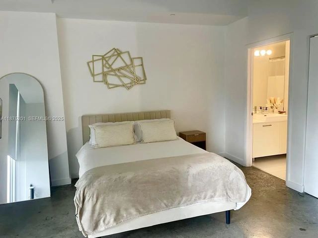 4 of 24 - 151 Se 1st Street #2807, Miami, FL