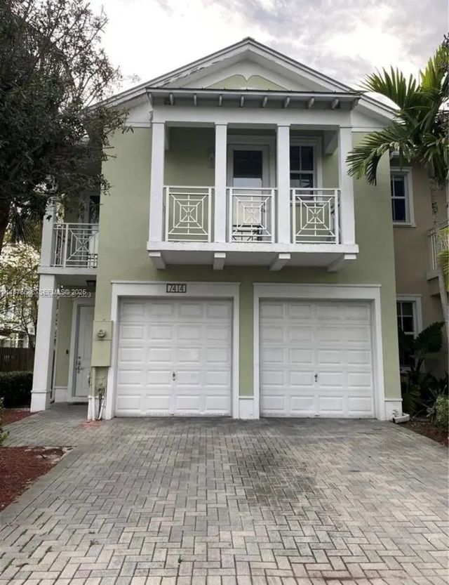 7414 Nw 107th Court, Doral
