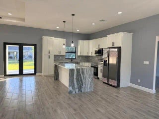 Photo of Listing #R11122568