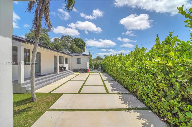 3 of 13 - 621 Sw 33rd Avenue, Miami, FL