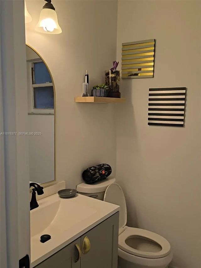 2 of 19 - 839 Nw 13th Avenue, Fort Lauderdale, FL