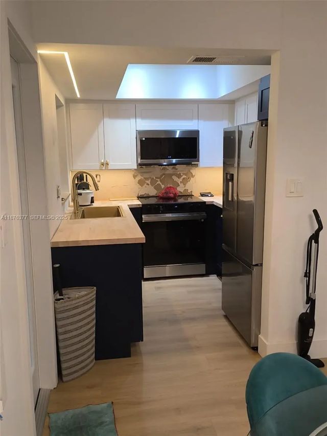3 of 19 - 839 Nw 13th Avenue, Fort Lauderdale, FL