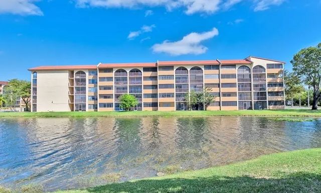 4 of 32 - 3905 N Nob Hill Road #201, Sunrise, FL
