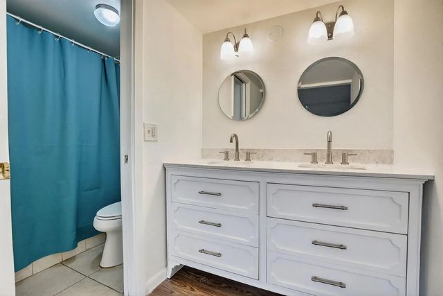 5 of 32 - 3905 N Nob Hill Road #201, Sunrise, FL